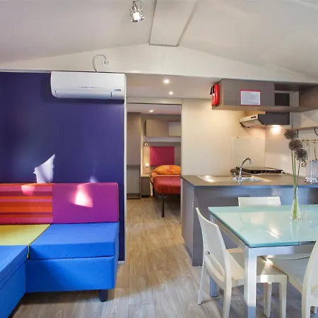 Holiday Camping Lanterna-4 *
