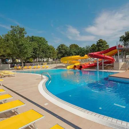 Holiday Camping Lanterna-4 * Πόρετς